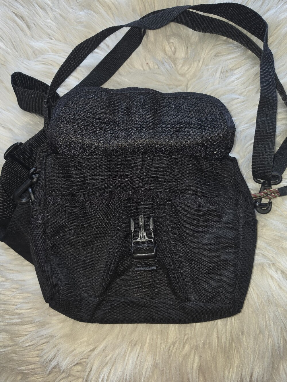 Timberland Black Compact Messenger Crossbody Bag - Picture 2 of 5